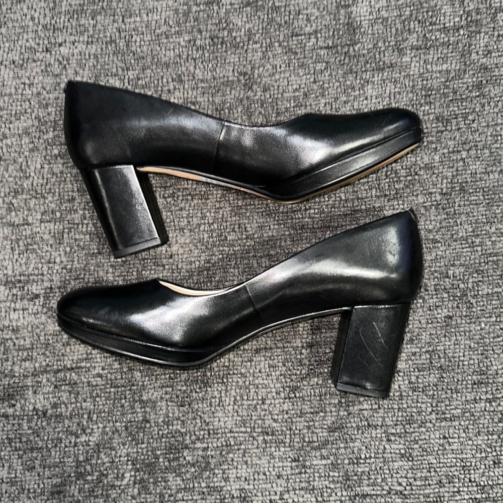 NWOT Clarks Kendall Hope BLK leather